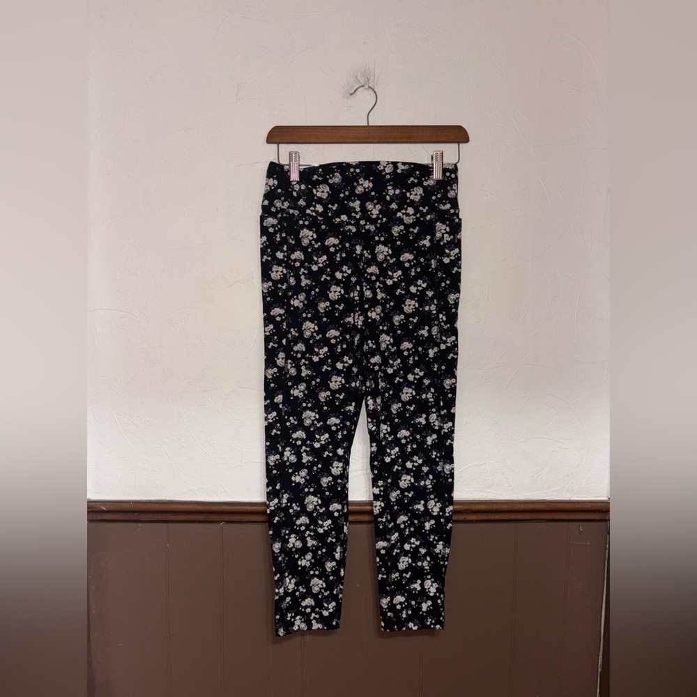 PINK Navy Floral Leggings